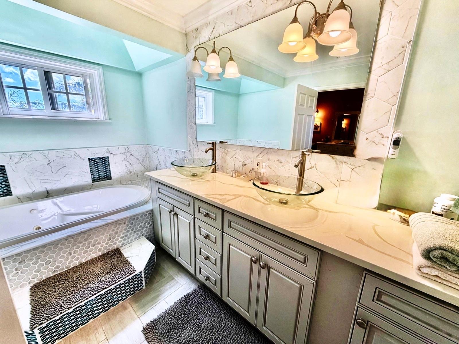 10 ALPINE LANE, PINE BAY