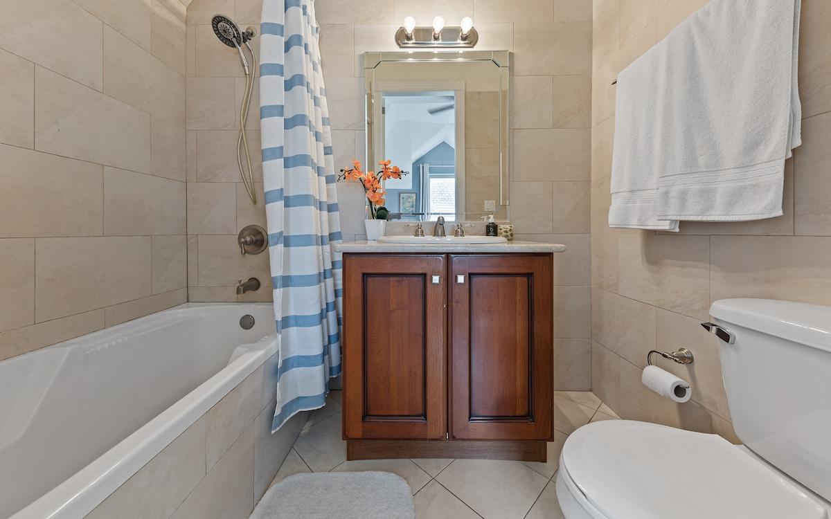 BLDG 4 LOVE BEACH WALK