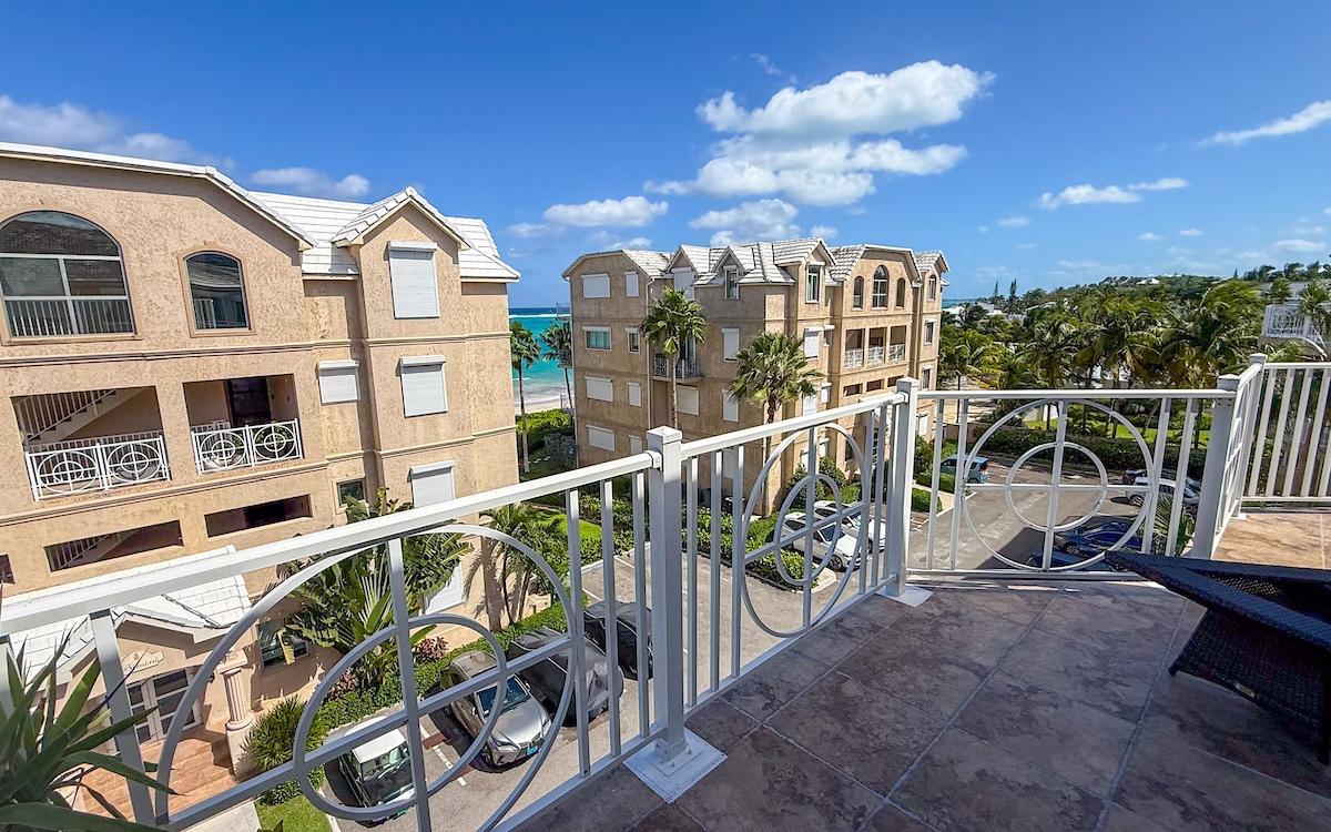 BLDG 4 LOVE BEACH WALK