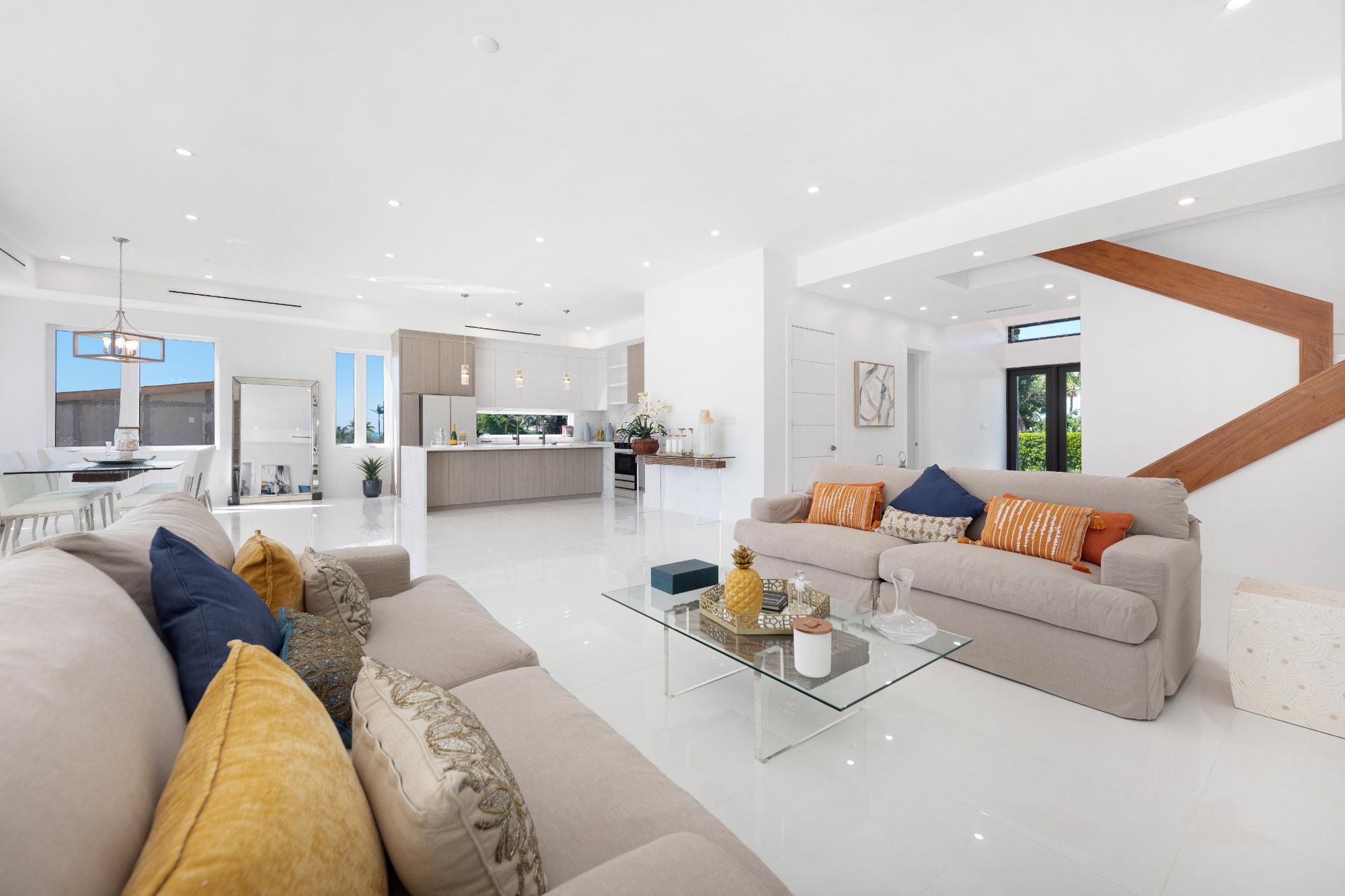 SUNRISE DRIVE, PORT NEW P