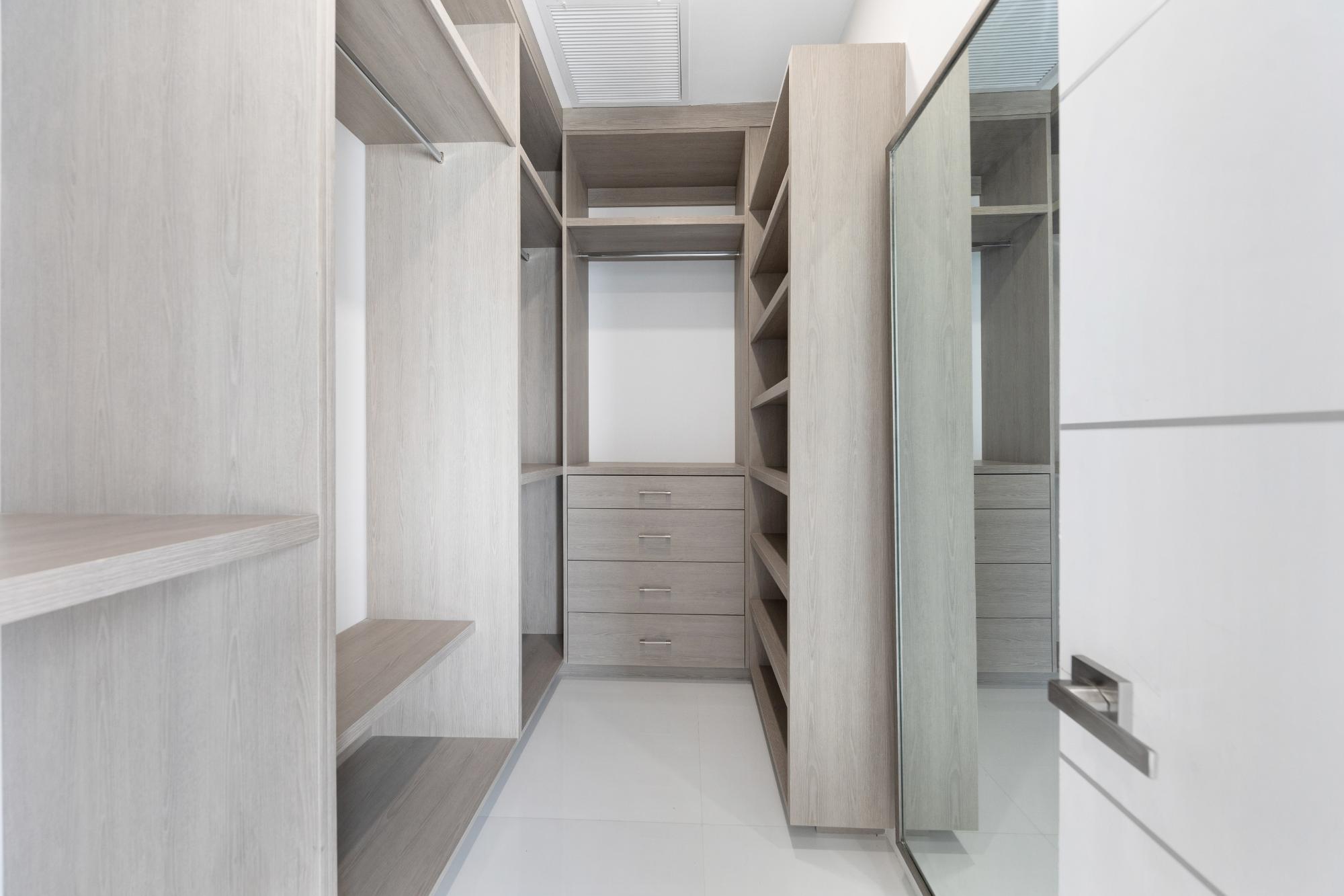 SUNRISE DRIVE, PORT NEW P