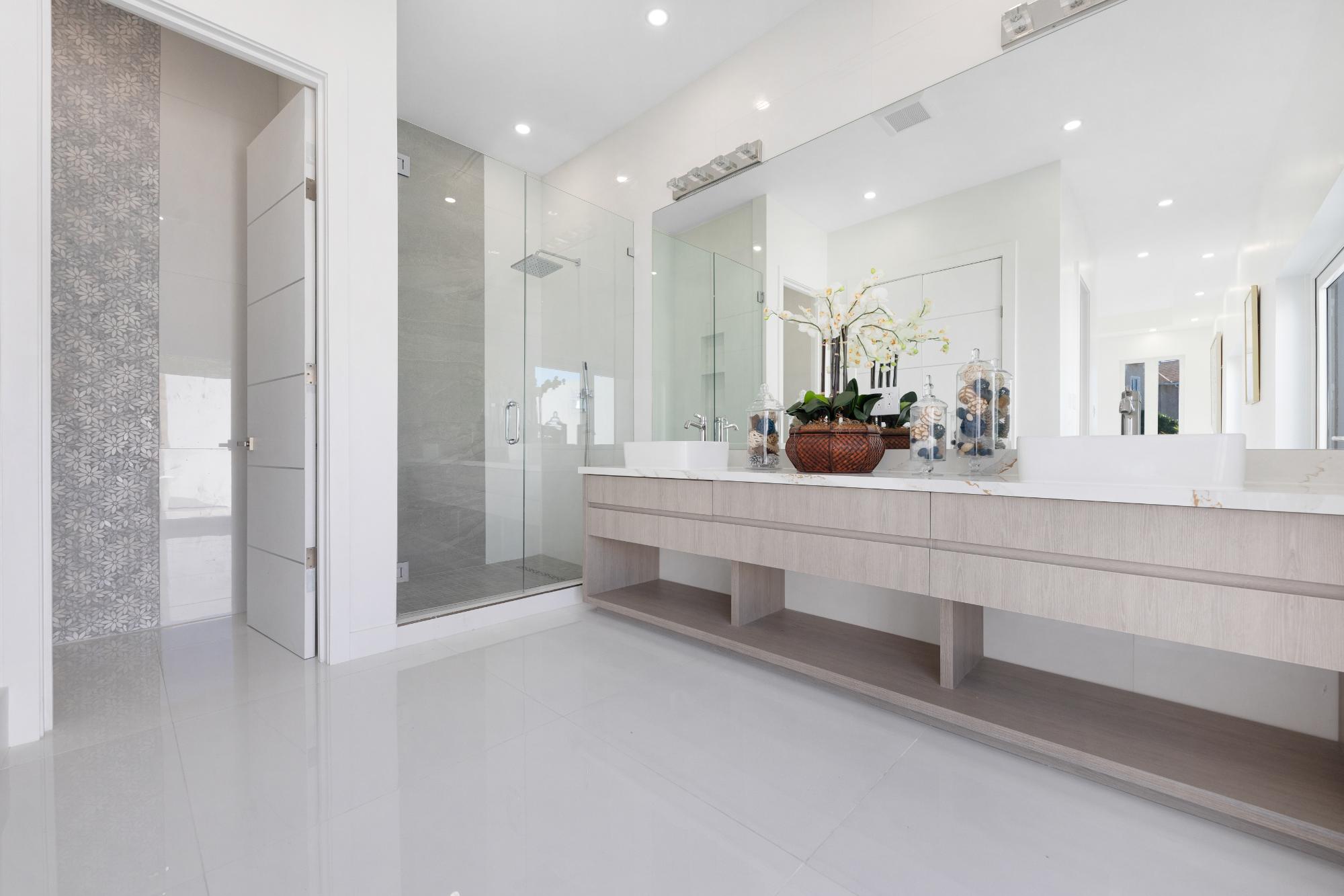 SUNRISE DRIVE, PORT NEW P