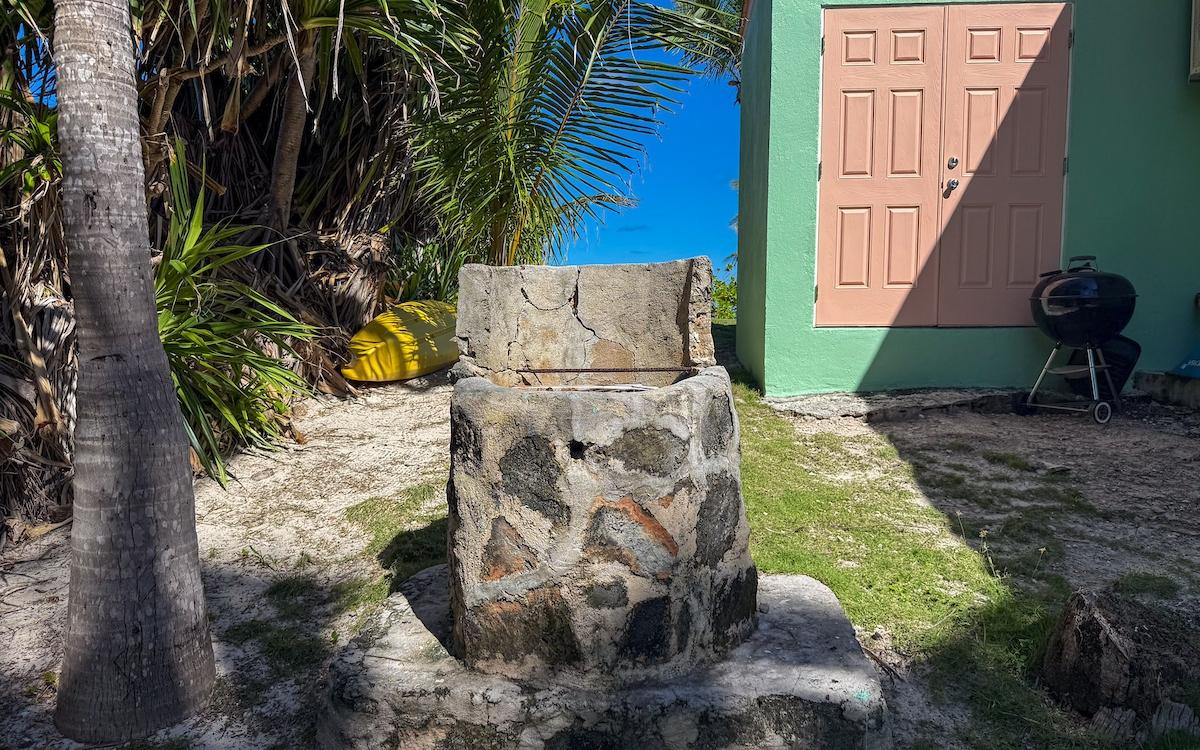 8 BREEZE AWAY ESTATES