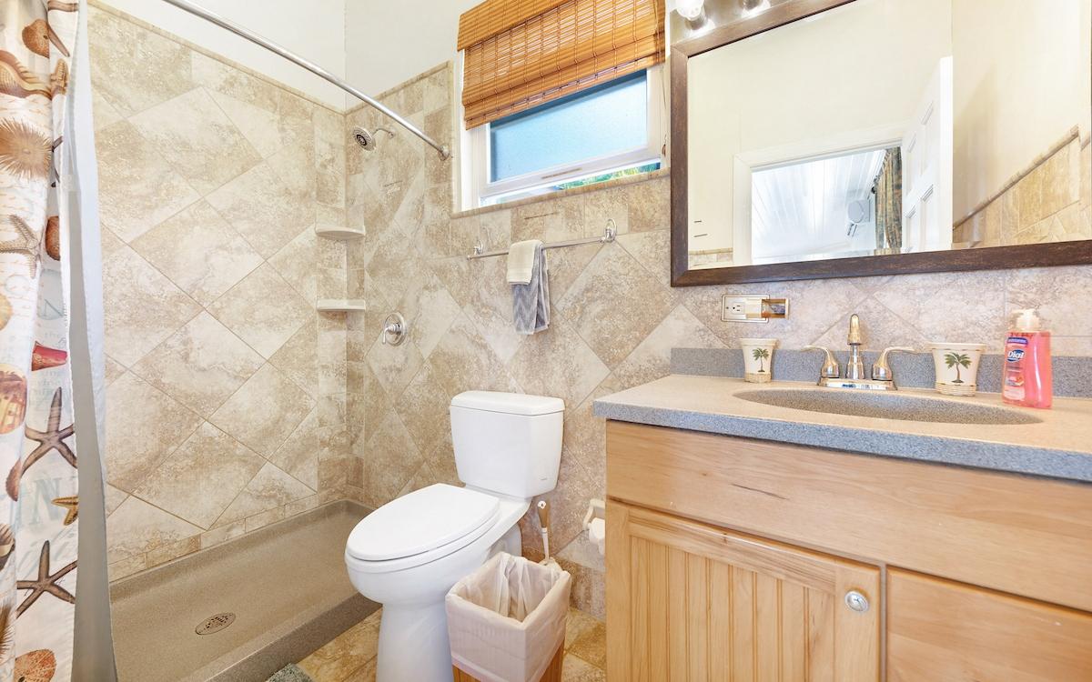 8 BREEZE AWAY ESTATES