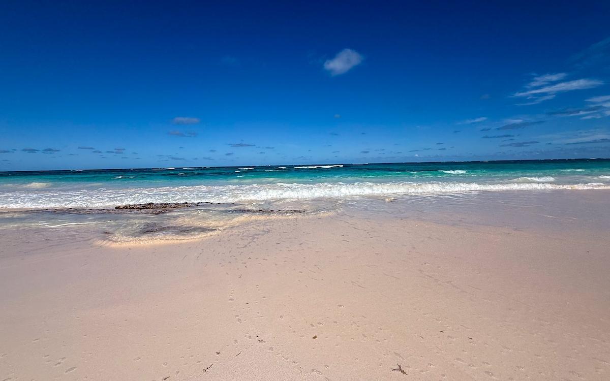 8 BREEZE AWAY ESTATES