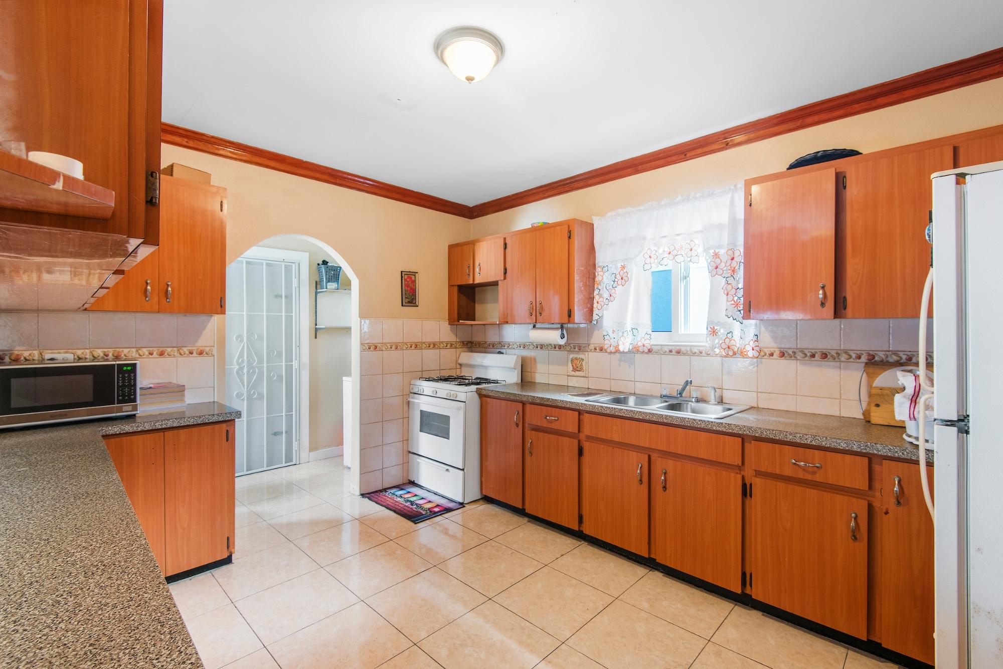 KNOWLES DR, FAITH GARDENS