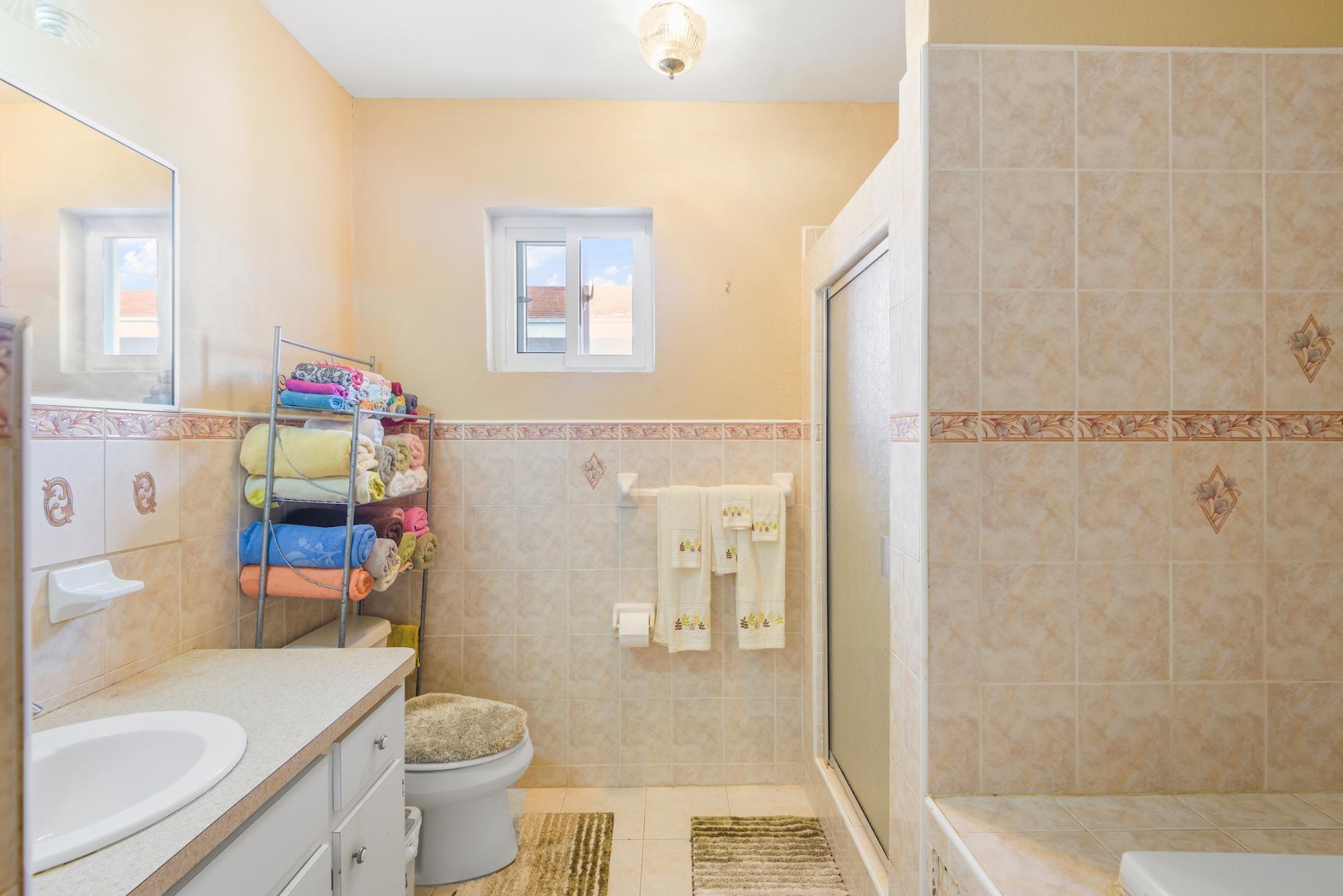 KNOWLES DR, FAITH GARDENS