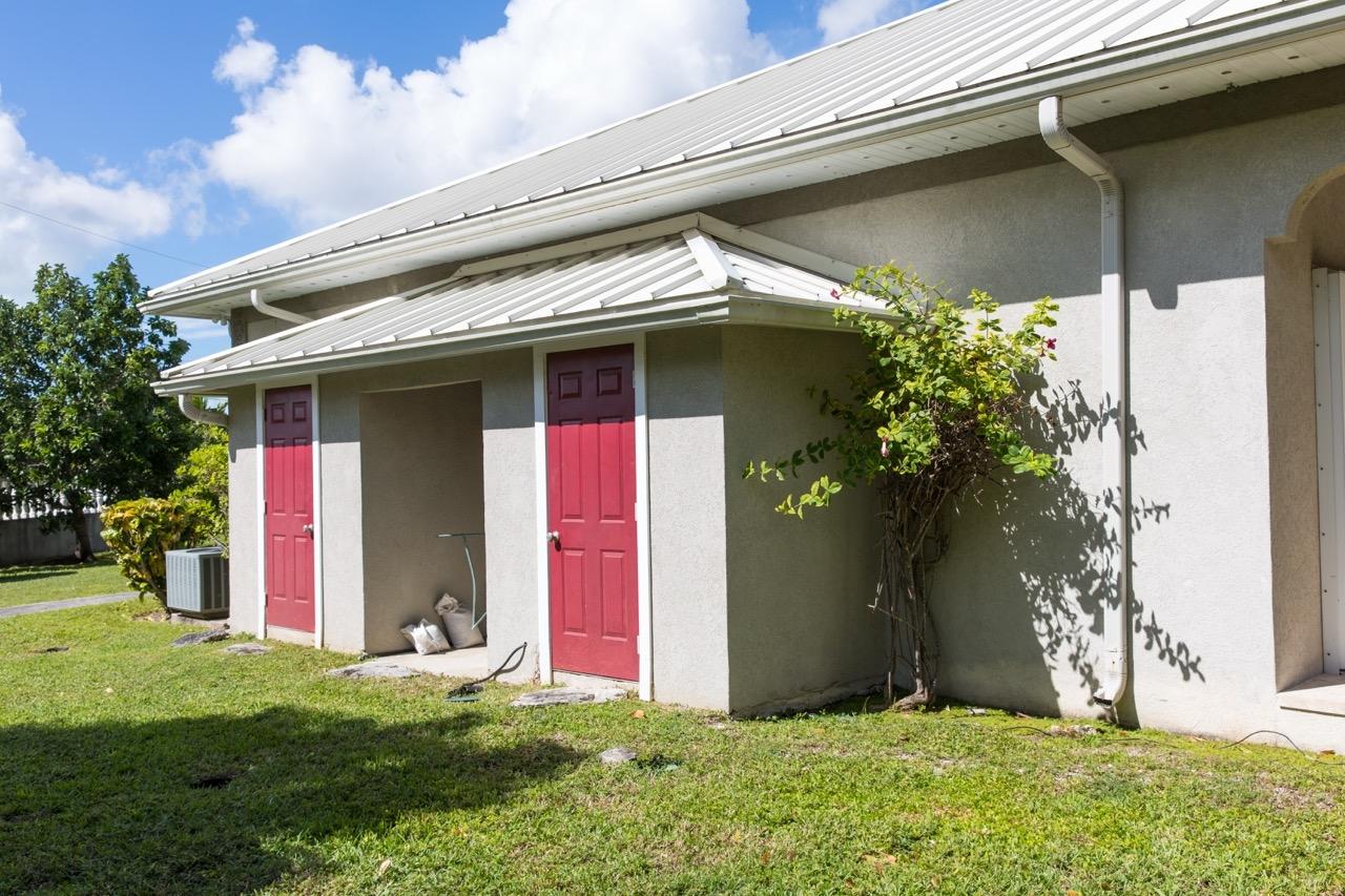 COLONY BAY TRI-PLEX EST.