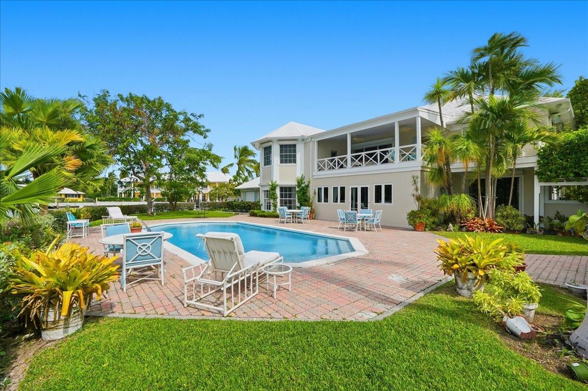 8 PORT NEW PROVIDENCE