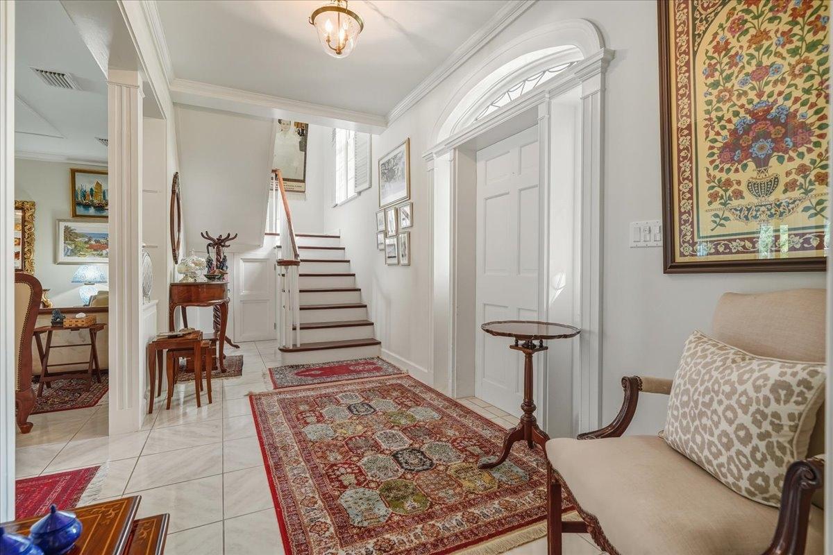 8 PORT NEW PROVIDENCE