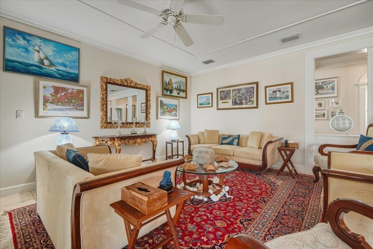 8 PORT NEW PROVIDENCE