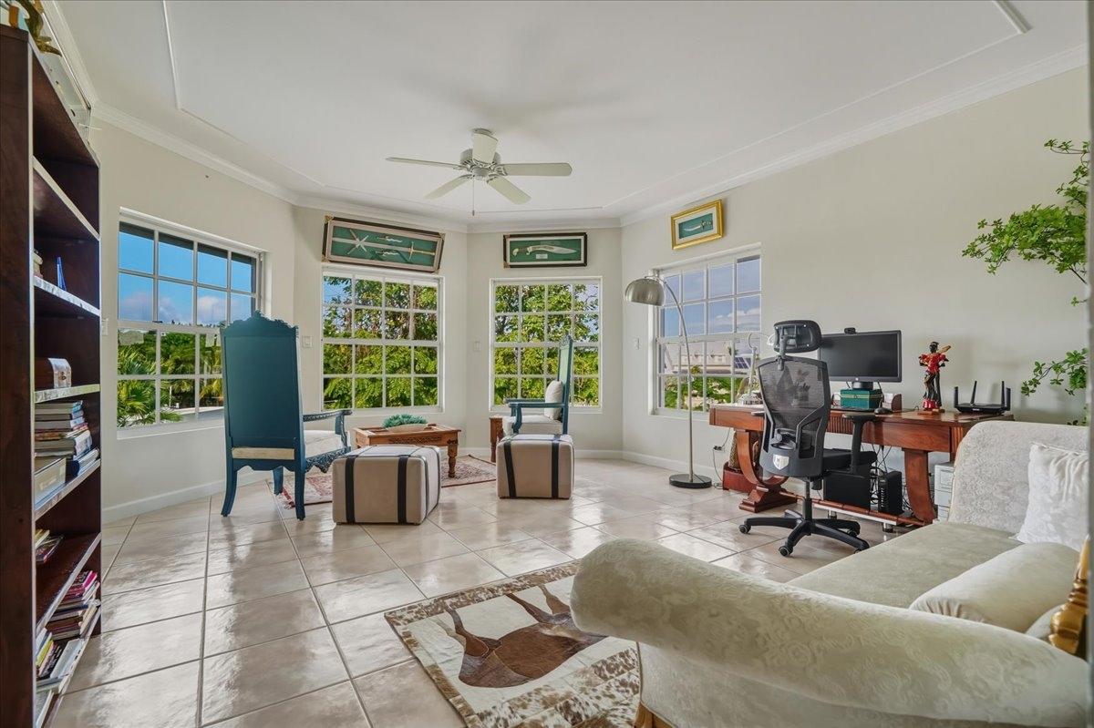 8 PORT NEW PROVIDENCE