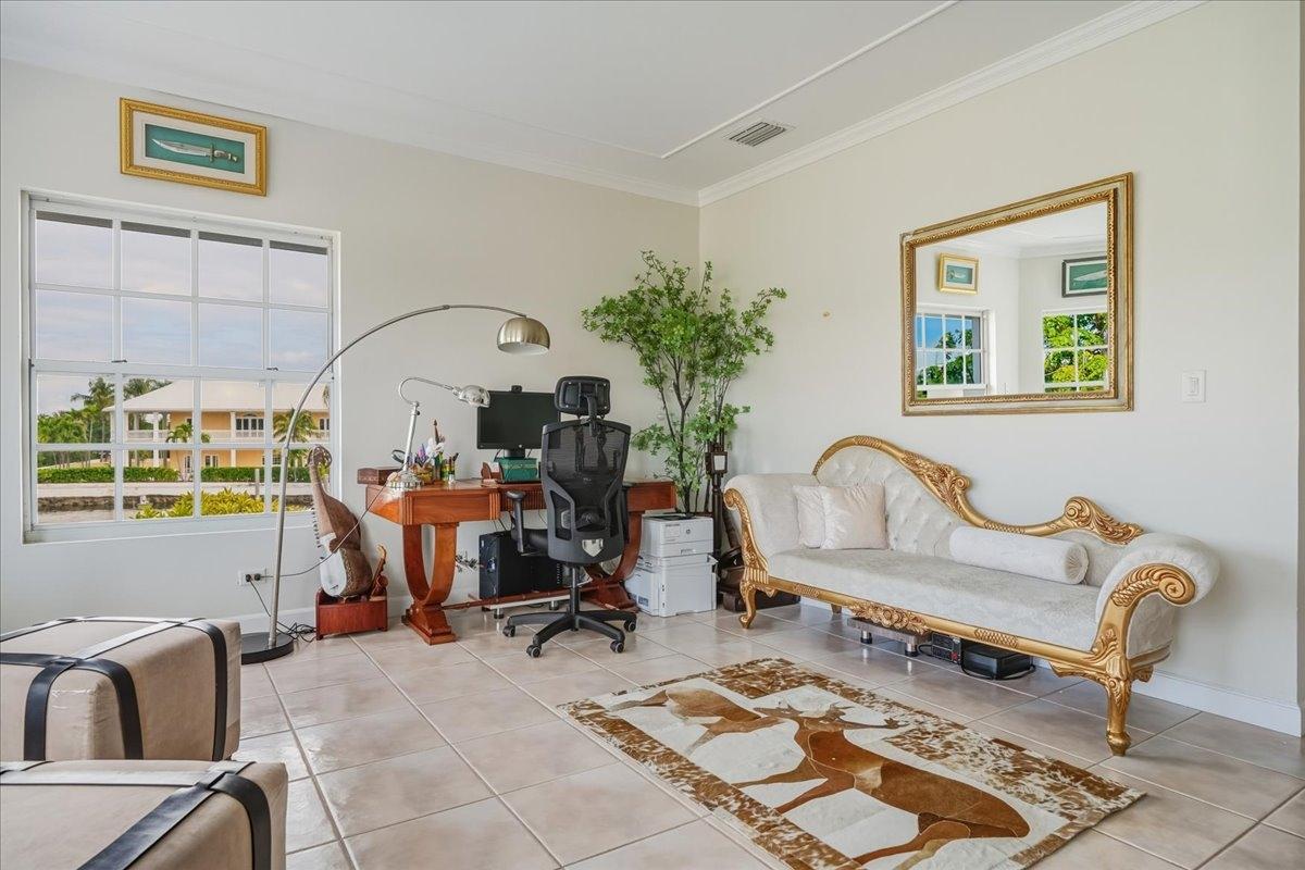 8 PORT NEW PROVIDENCE