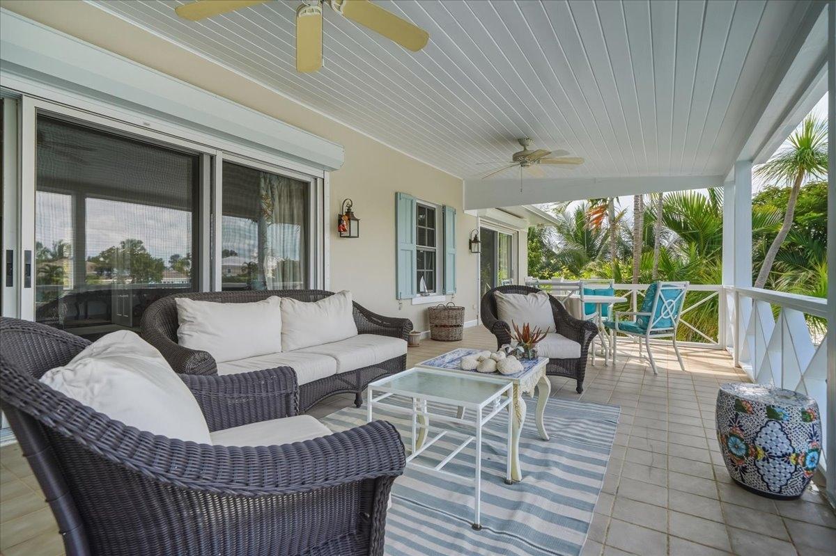 8 PORT NEW PROVIDENCE