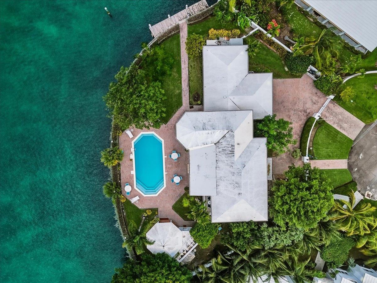 8 PORT NEW PROVIDENCE