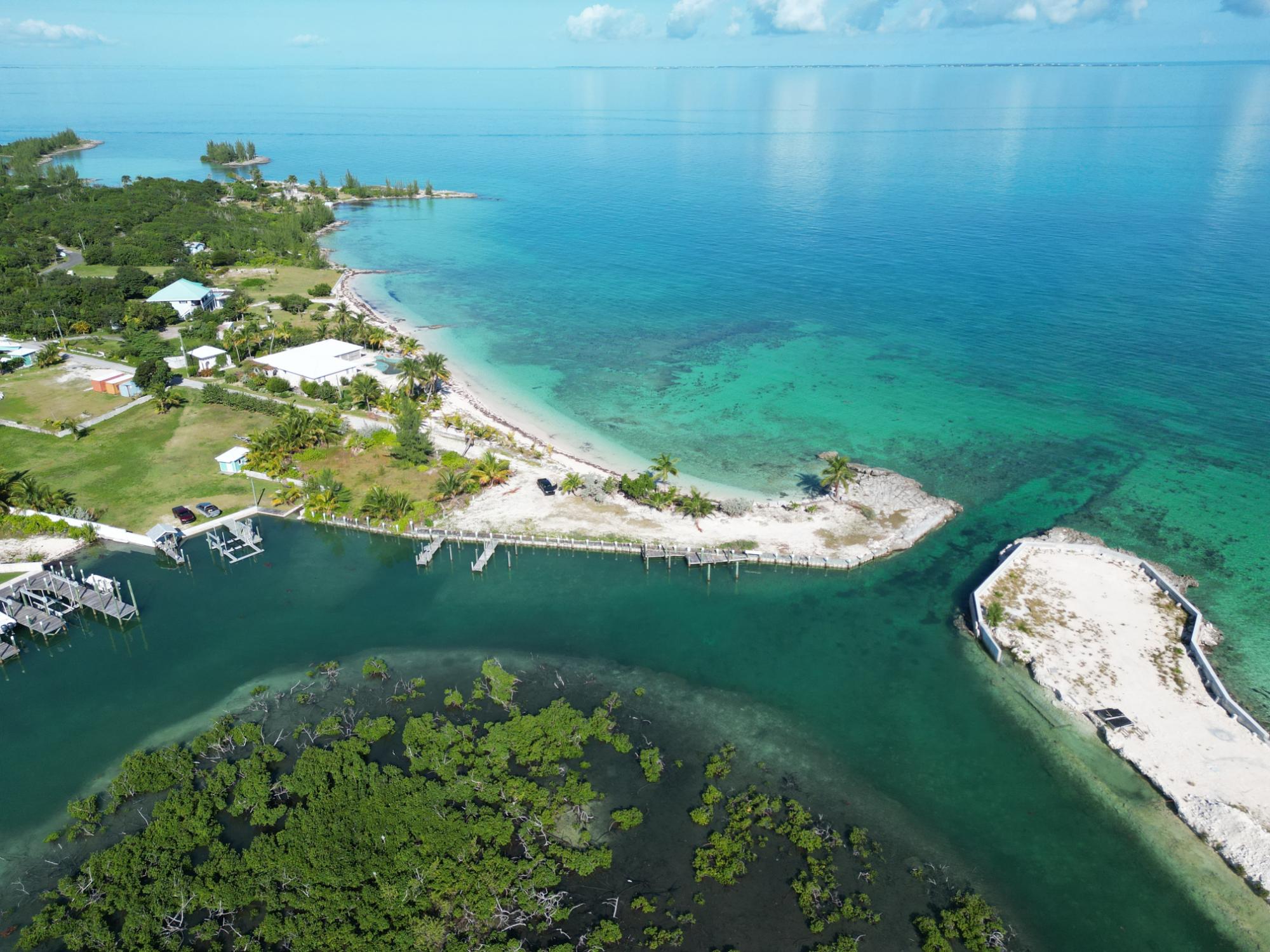 PELICAN SHORES/DUCK POND