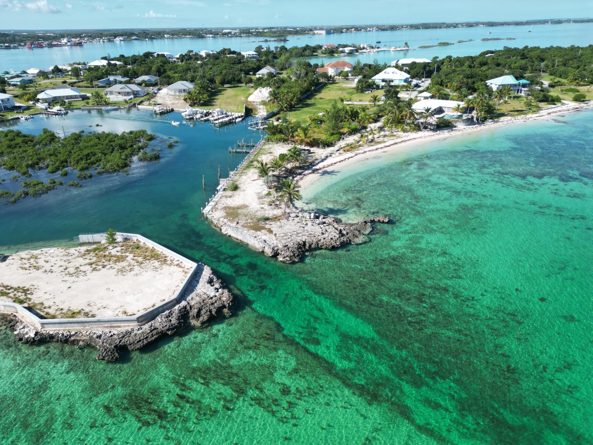 PELICAN SHORES/DUCK POND