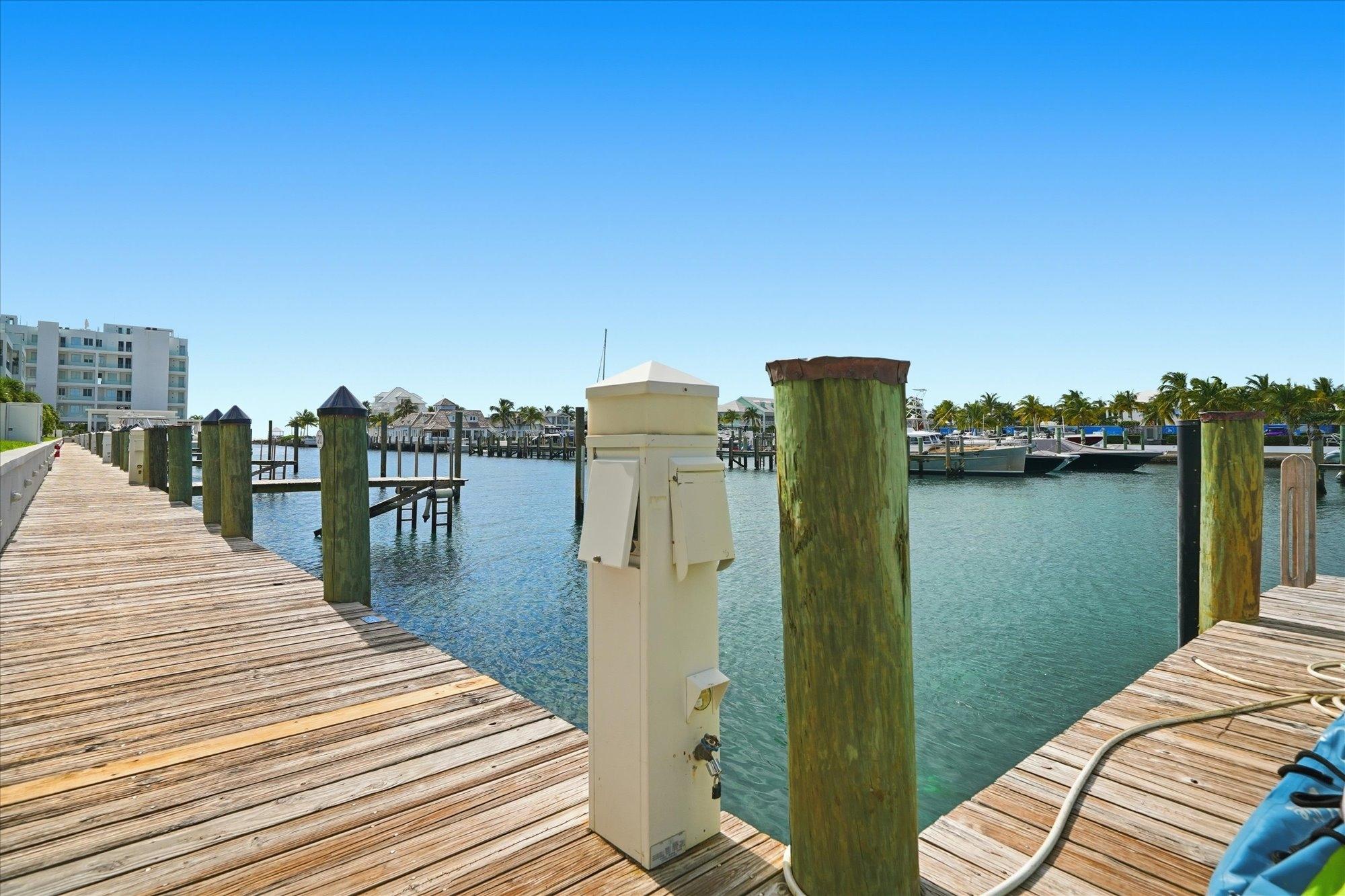 BOAT SLIP 52/53 PALM CAY