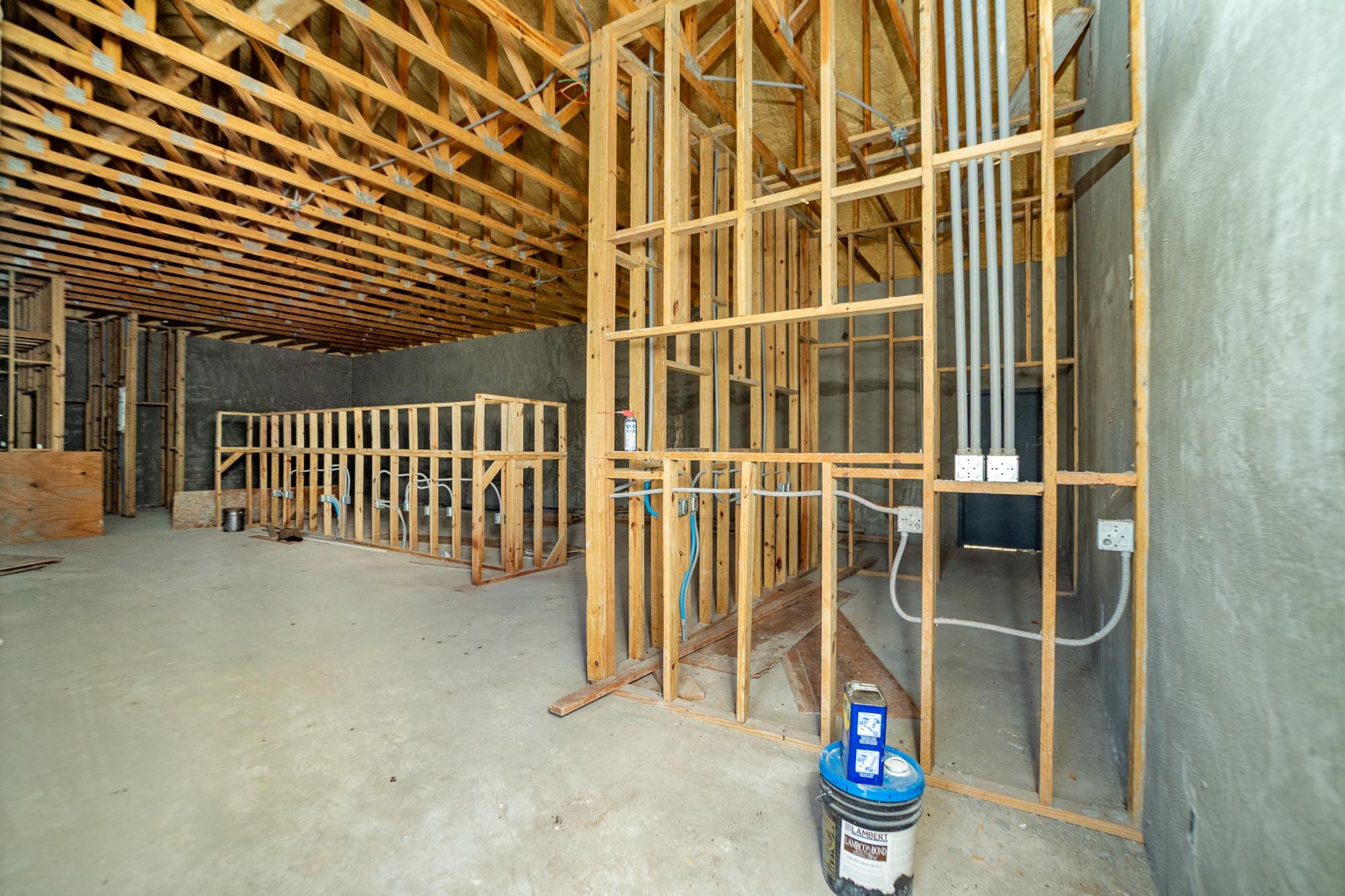 CORAL ROAD & PONCE DE LEO