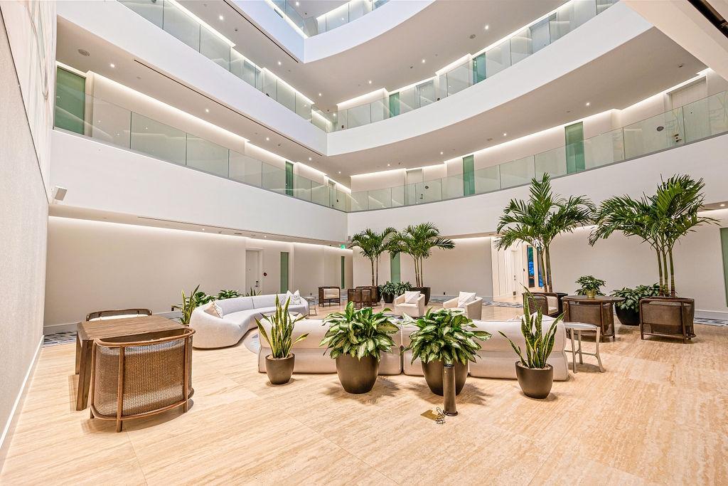 PENTHOUSE 7 | GOLDWYNN