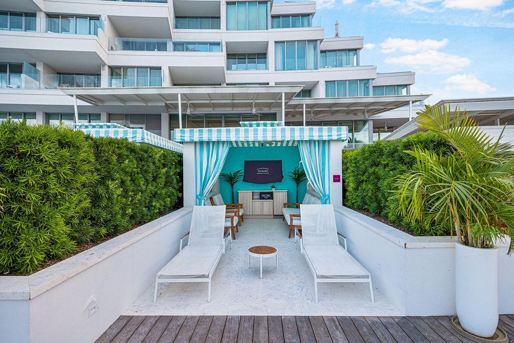 PENTHOUSE 7 | GOLDWYNN