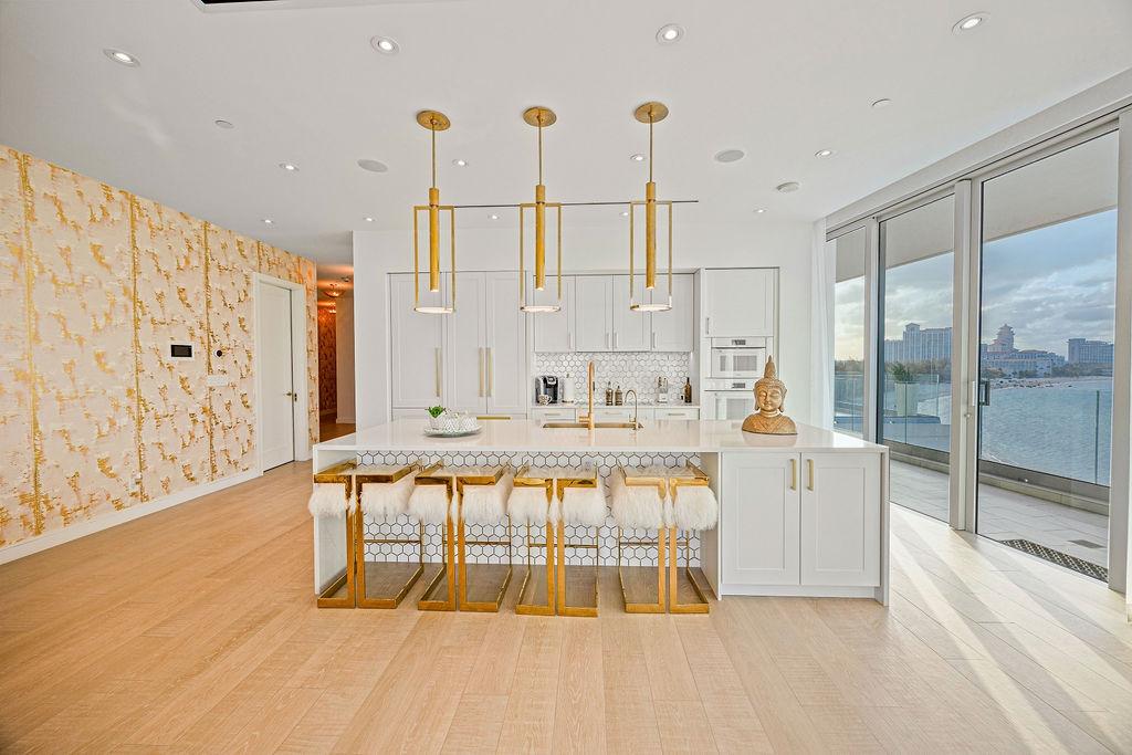 PENTHOUSE 7 | GOLDWYNN