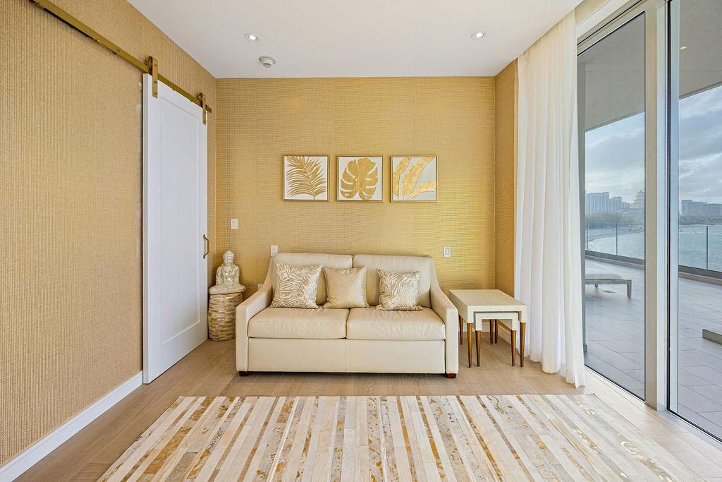 PENTHOUSE 7 | GOLDWYNN