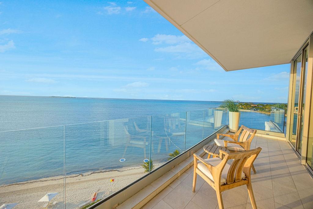 PENTHOUSE 7 | GOLDWYNN