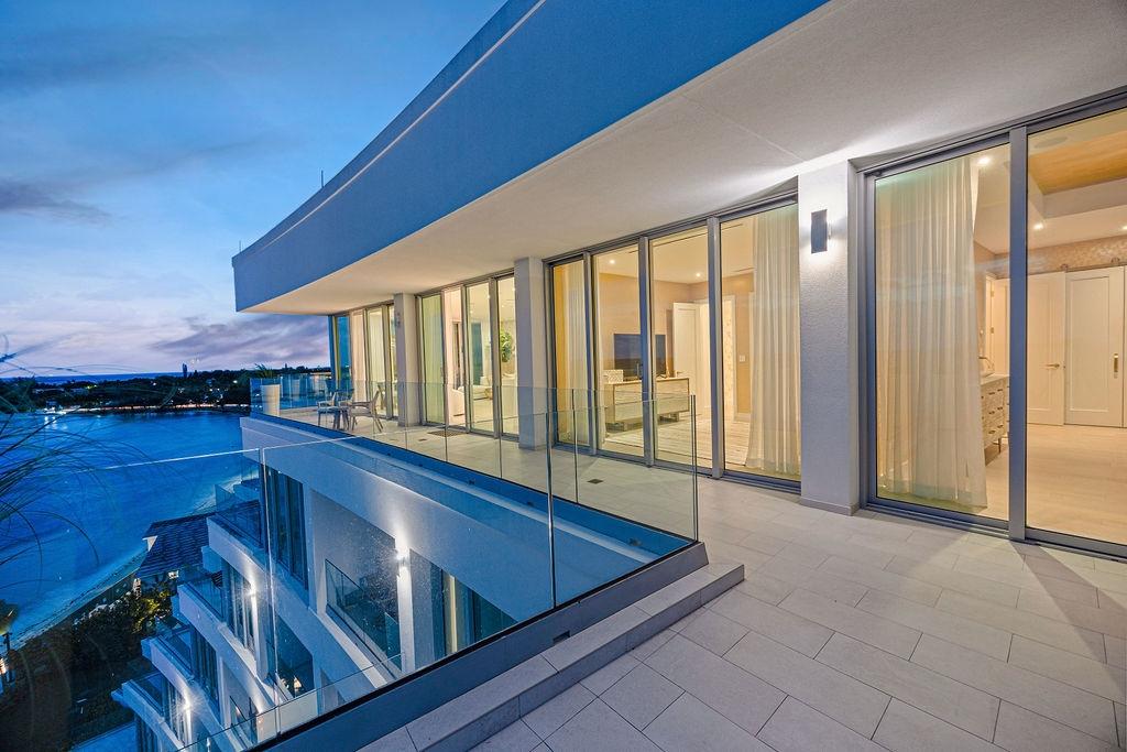 PENTHOUSE 7 | GOLDWYNN