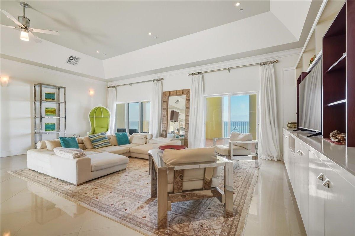 PENTHOUSE 1, B2 CAVES HTS