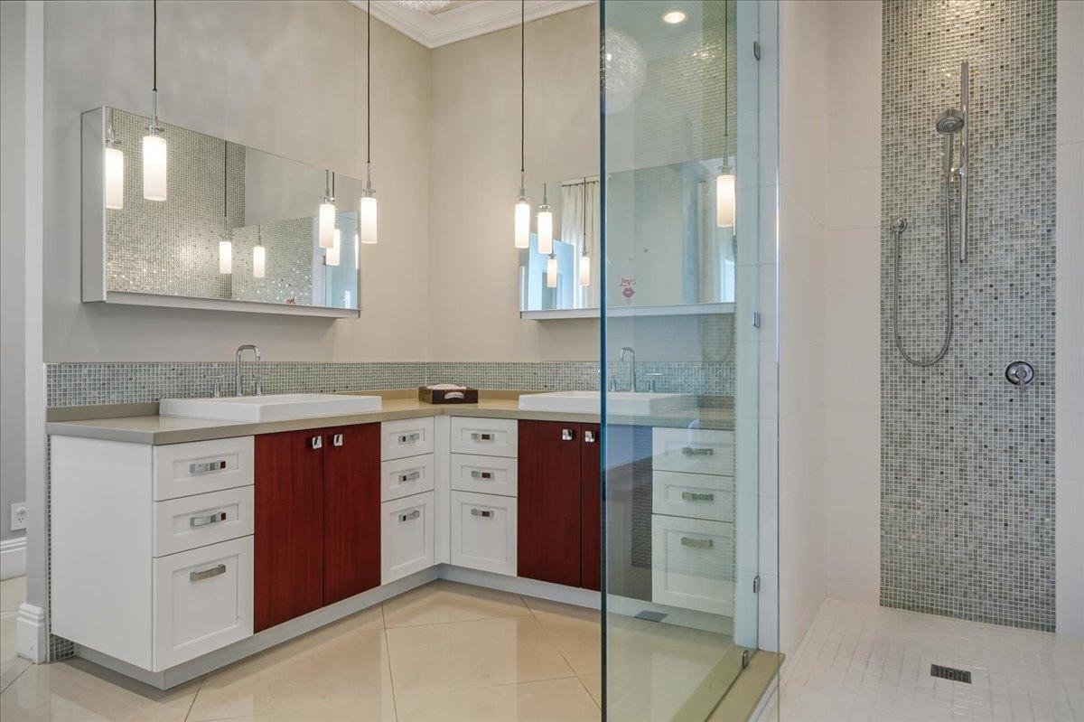 PENTHOUSE 1, B2 CAVES HTS