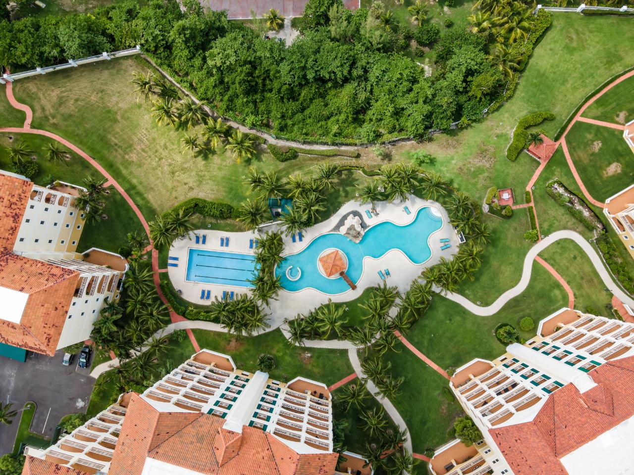 PENTHOUSE 1, B2 CAVES HTS