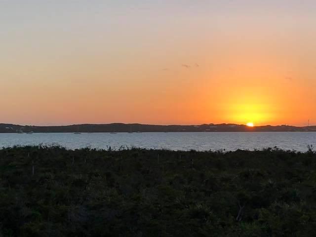 5.67 ACRE WATERFRONT LOT