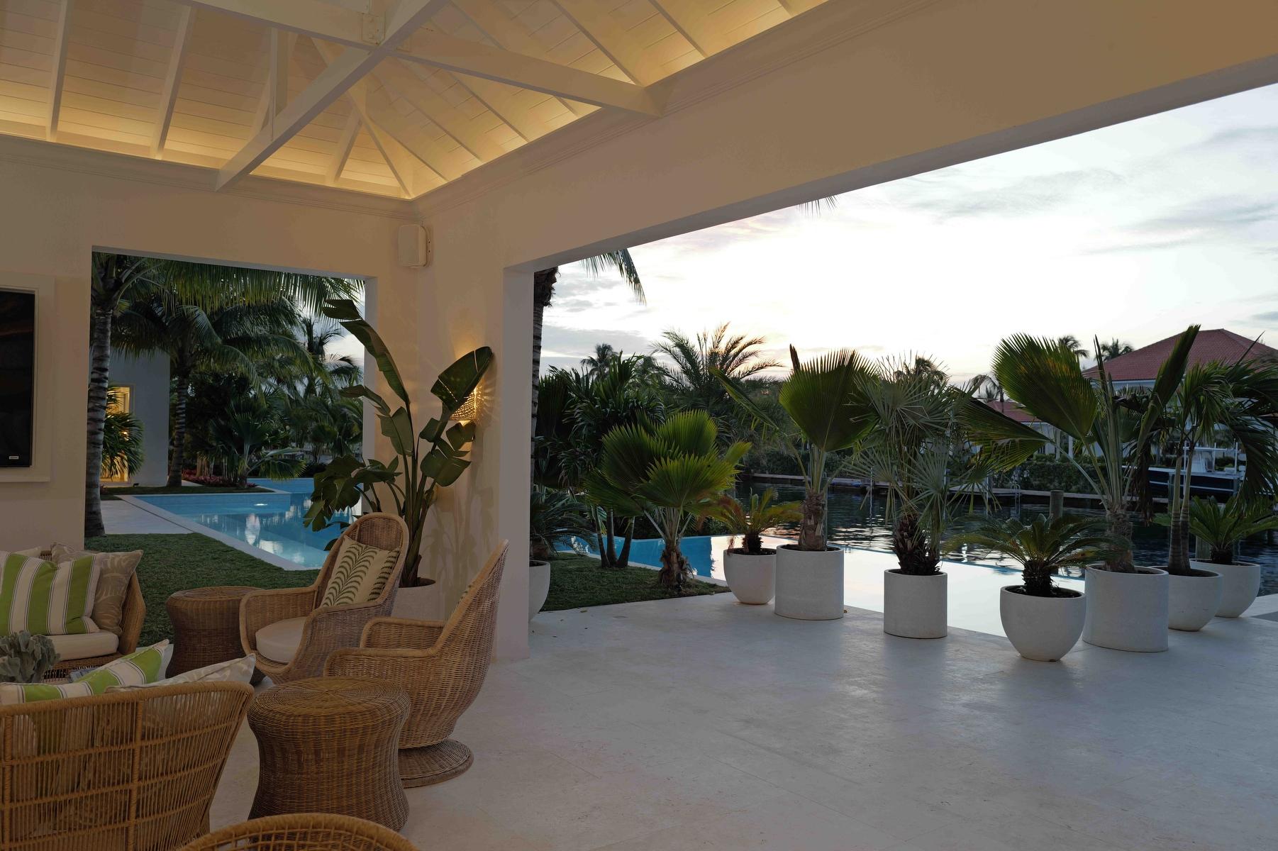 MANSION IN LYFORD CAY