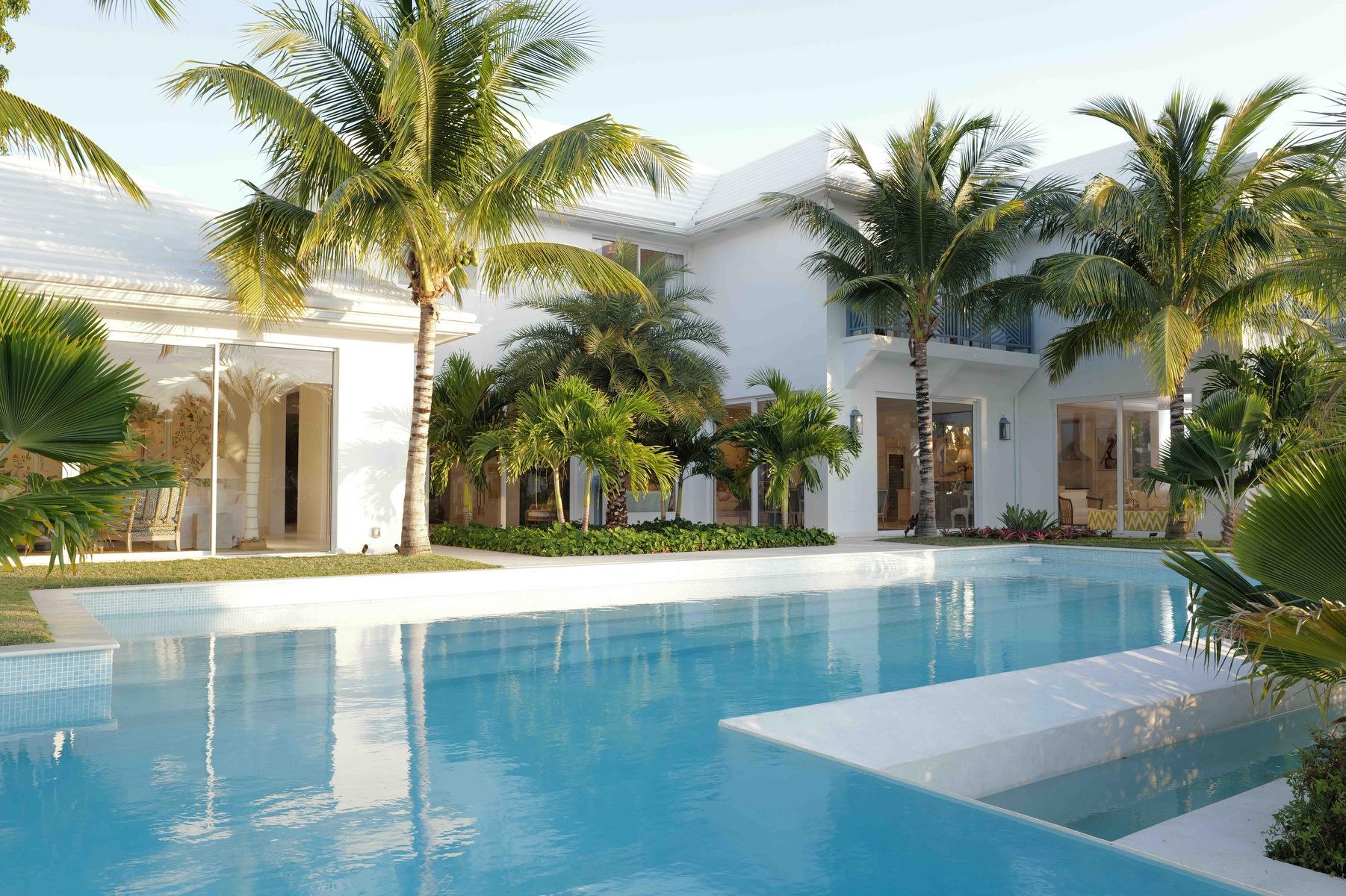 MANSION IN LYFORD CAY