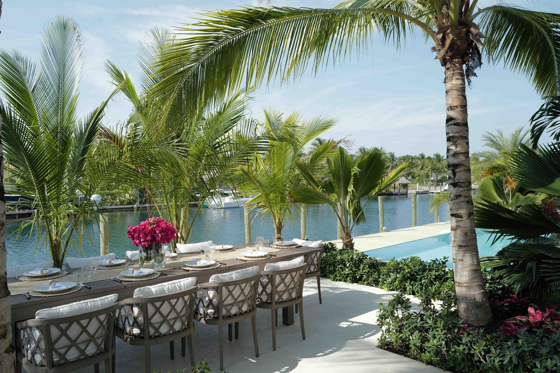 MANSION IN LYFORD CAY