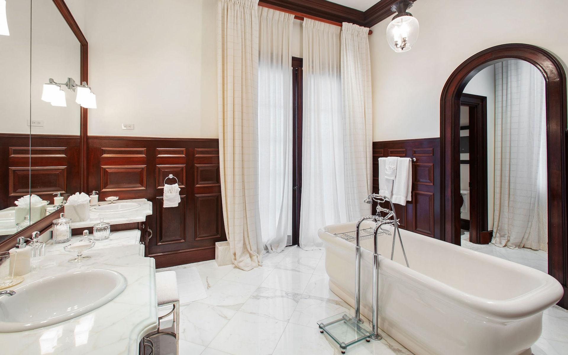 1 OCEAN CLUB ESTATES