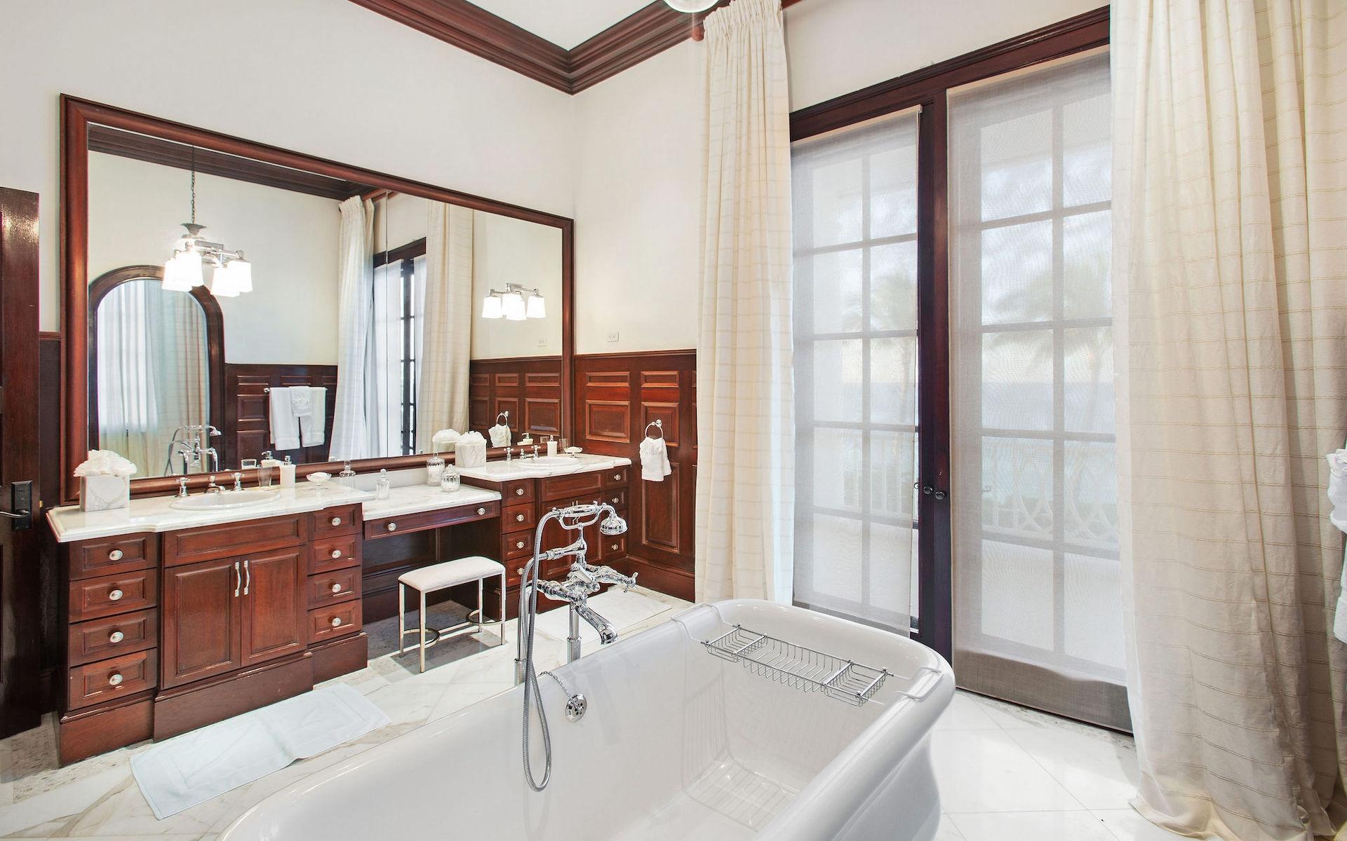 1 OCEAN CLUB ESTATES