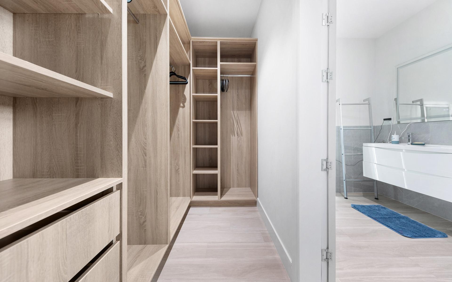 20 GALLEON BAY AND SLIP 8