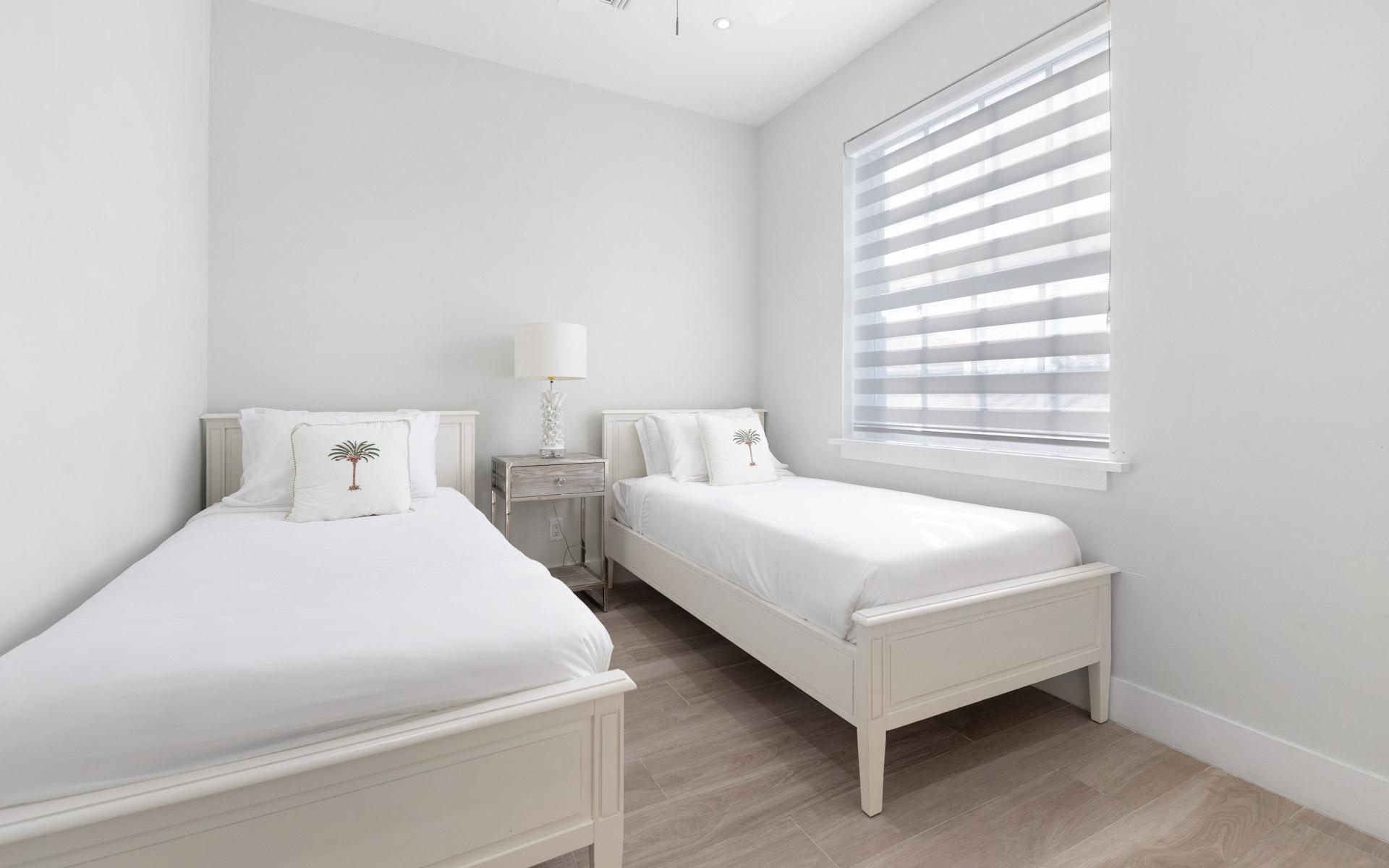 20 GALLEON BAY AND SLIP 8