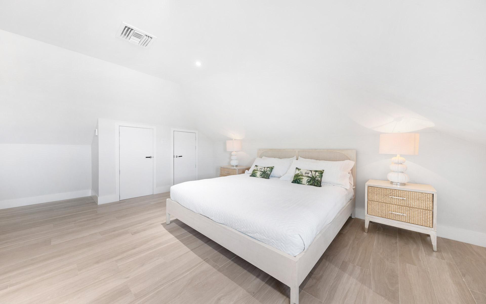 20 GALLEON BAY AND SLIP 8