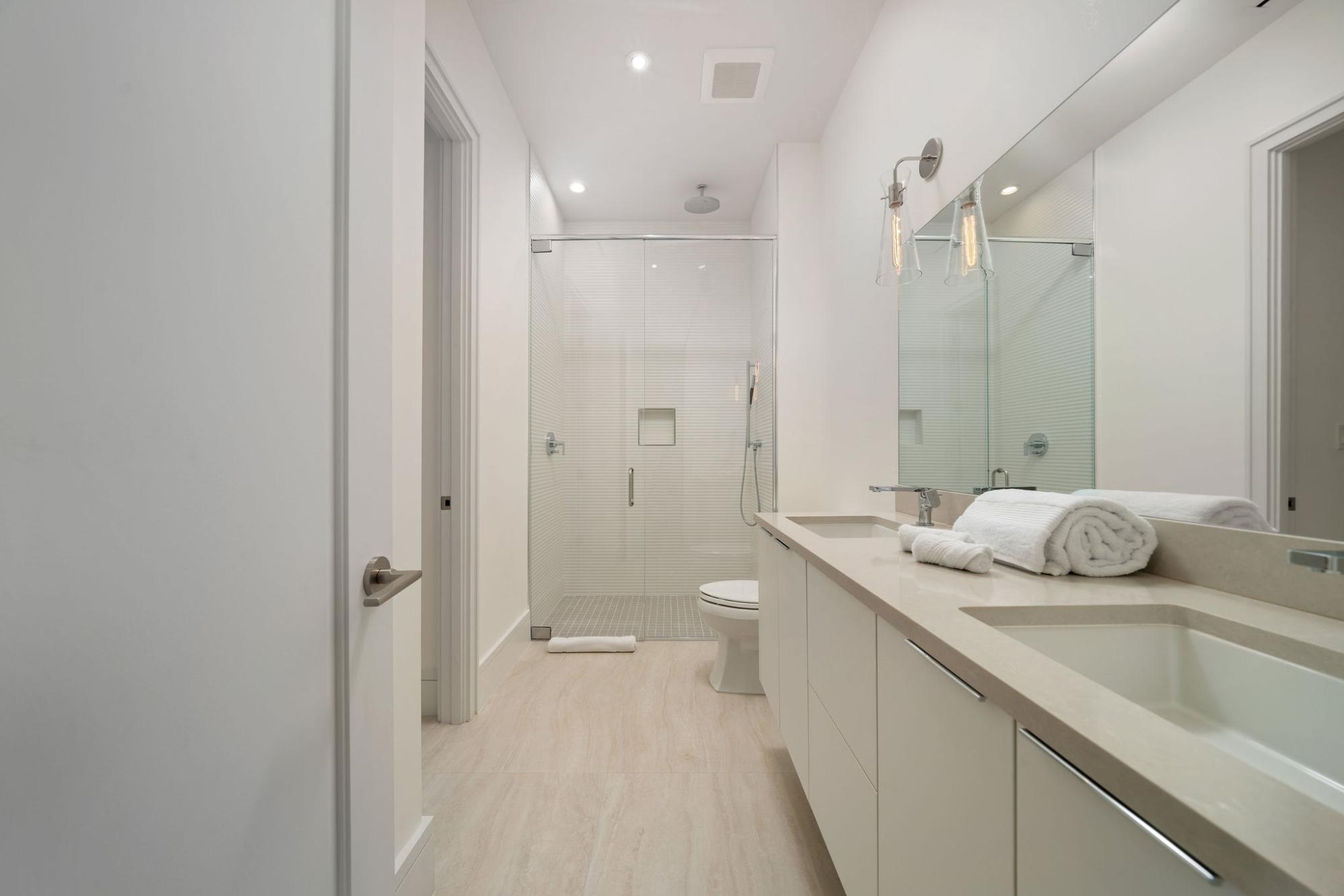 UNIT 2 STERLING COMMONS E