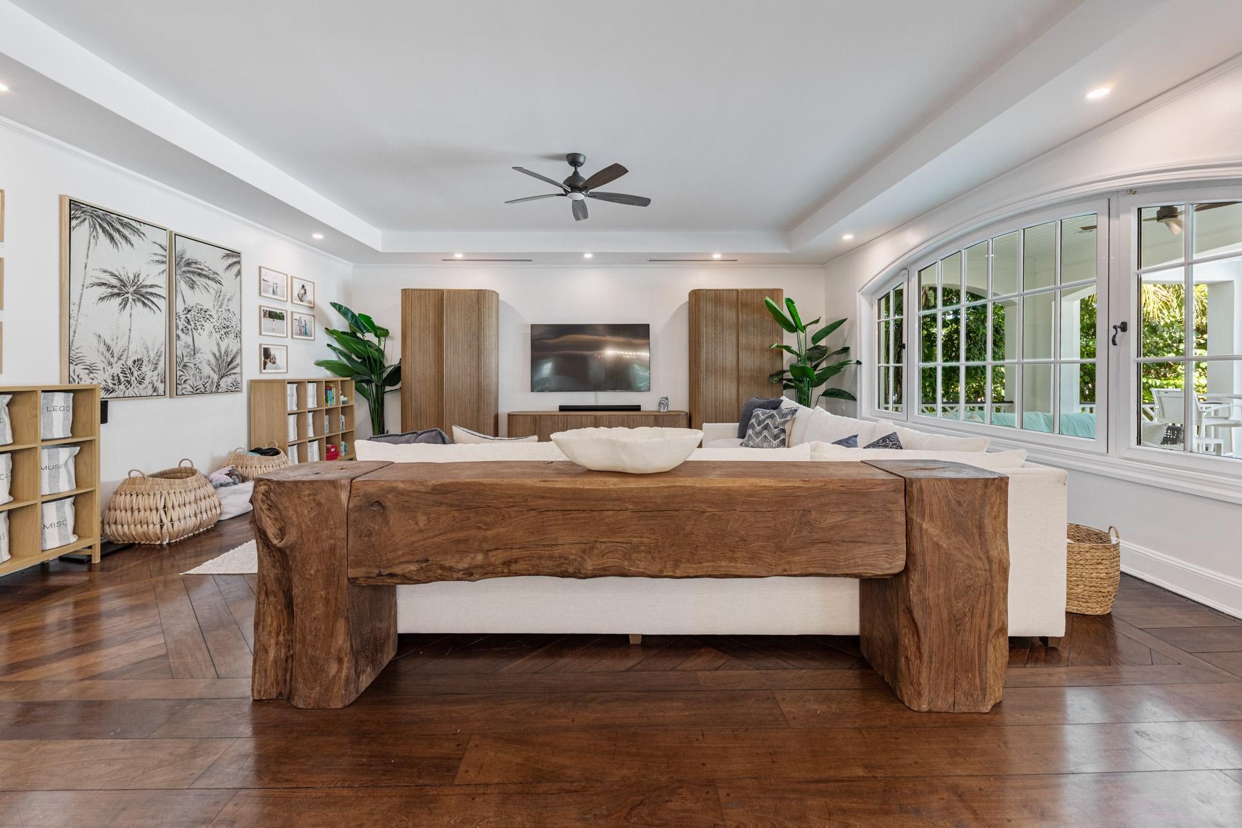 104 HARBOURWAY OCEAN CLUB