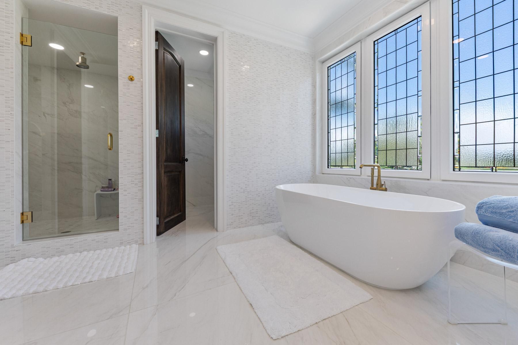 104 HARBOURWAY OCEAN CLUB