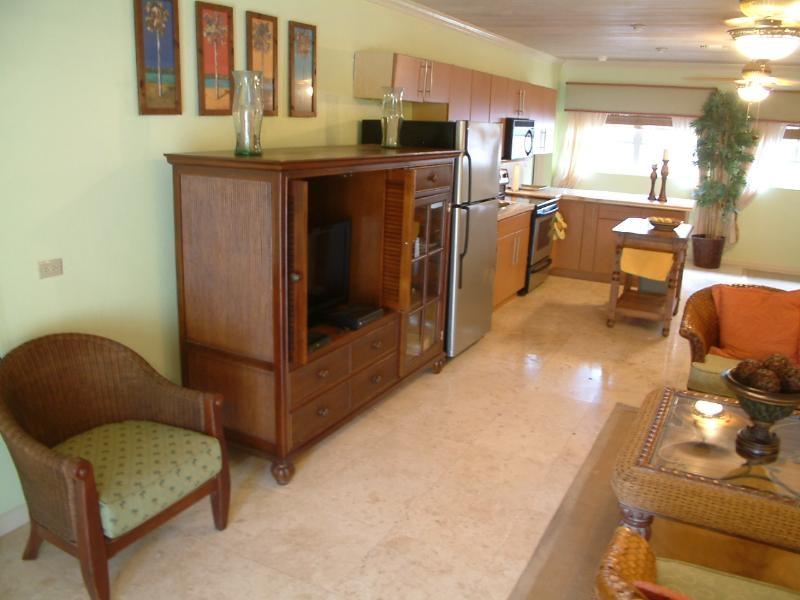 SCHOONER ROAD, FLAMINGO B