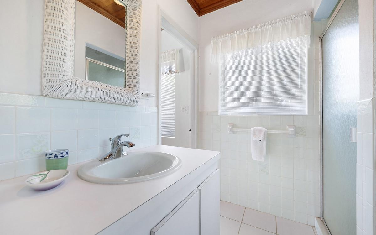 TROPICAL IMPLUSE BANKS RD