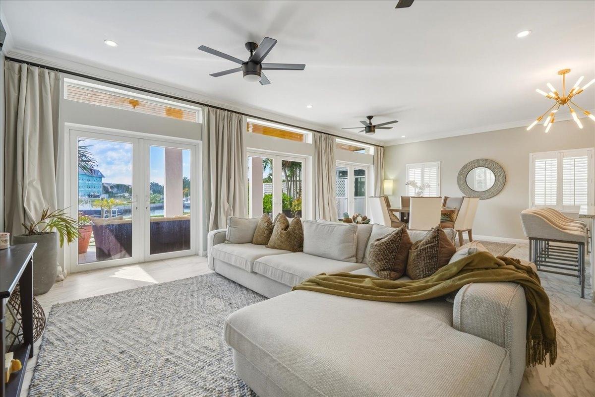 #9 KINGFISHER ISLAND