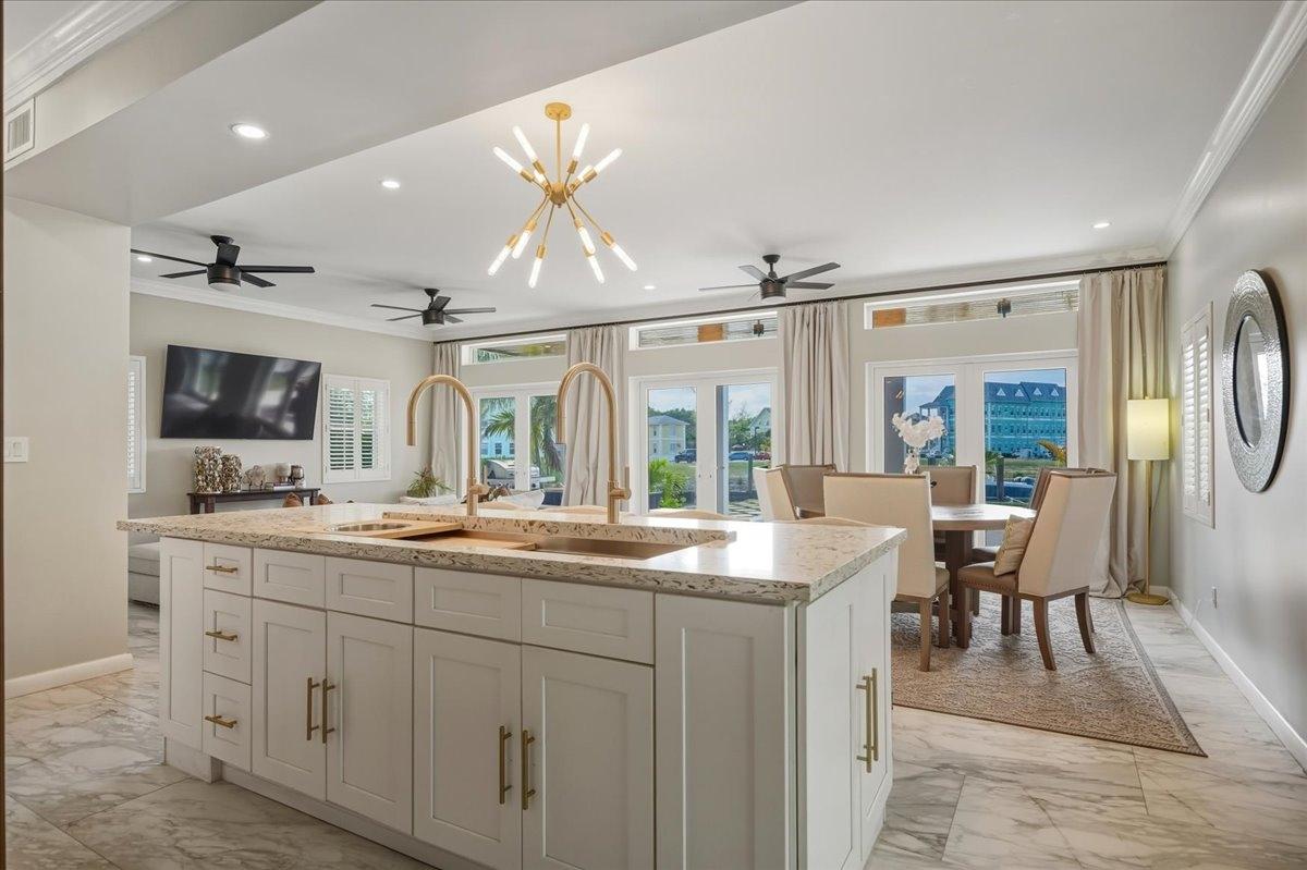 #9 KINGFISHER ISLAND