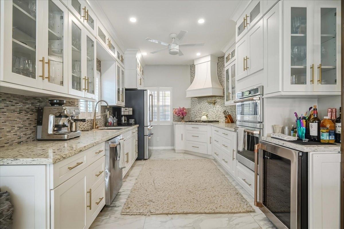 #9 KINGFISHER ISLAND