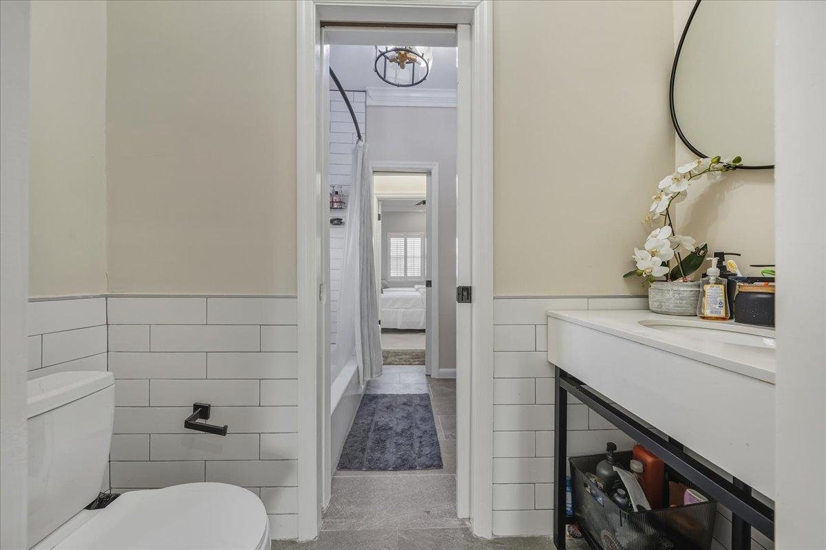 #9 KINGFISHER ISLAND